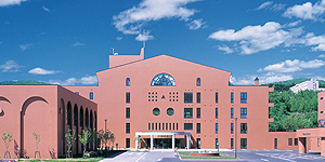 日本医療大学(真栄キャンパス)